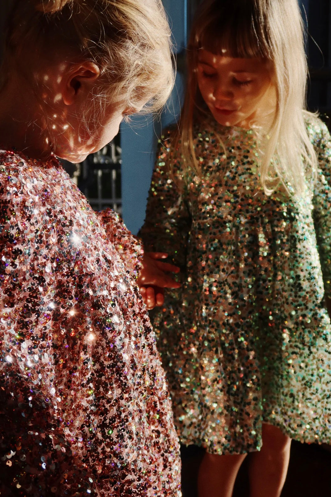 LILA SEQUINS DRESS GREY/ROSA