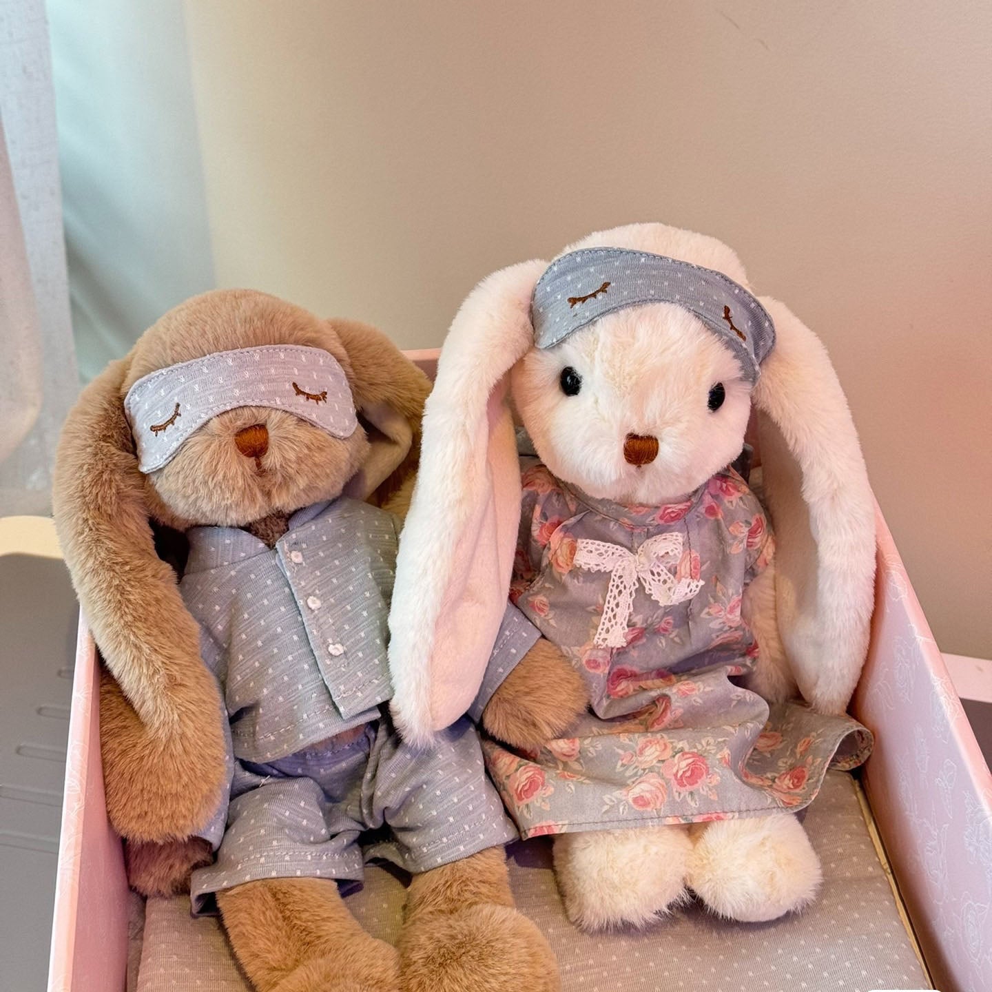 Gabriel-Audrey and George-25cm