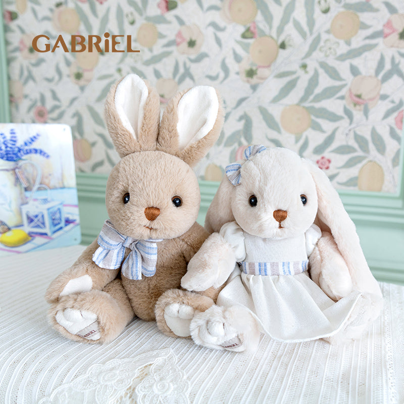 Gabriel-Alyssa-22cm