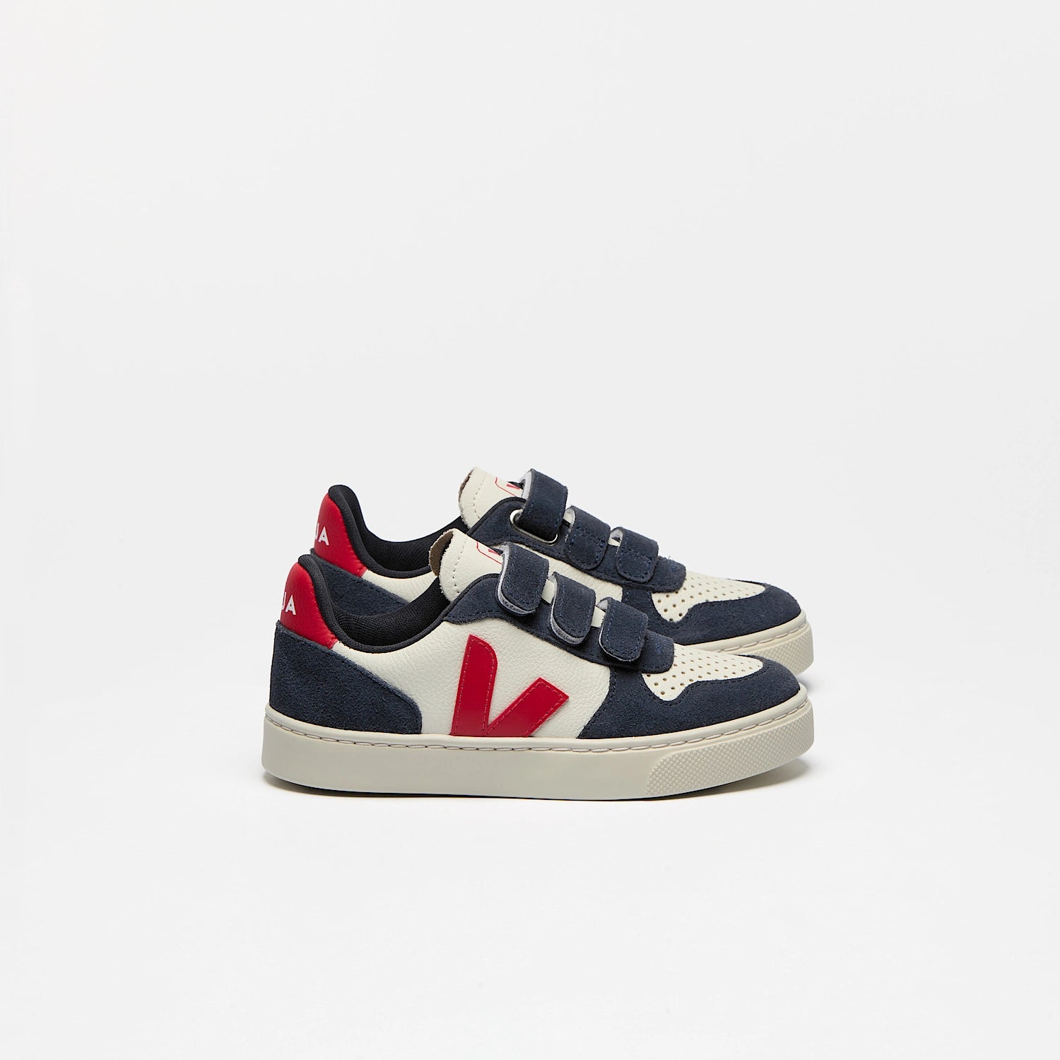 Veja-SMALL V-10 CF PURE_PEKIN_NAUTICO